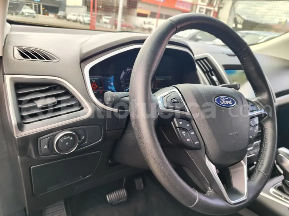 Foto 14 de Ford Edge Limited