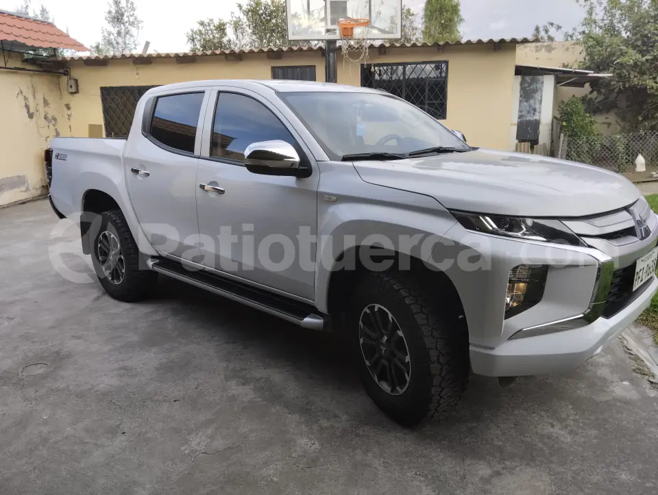 Foto 1 de Mitsubishi L200 HIRIDER