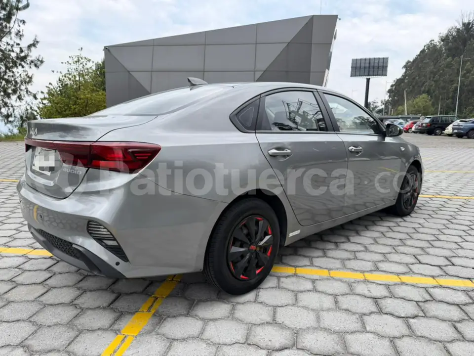 Foto 5 de Kia Cerato