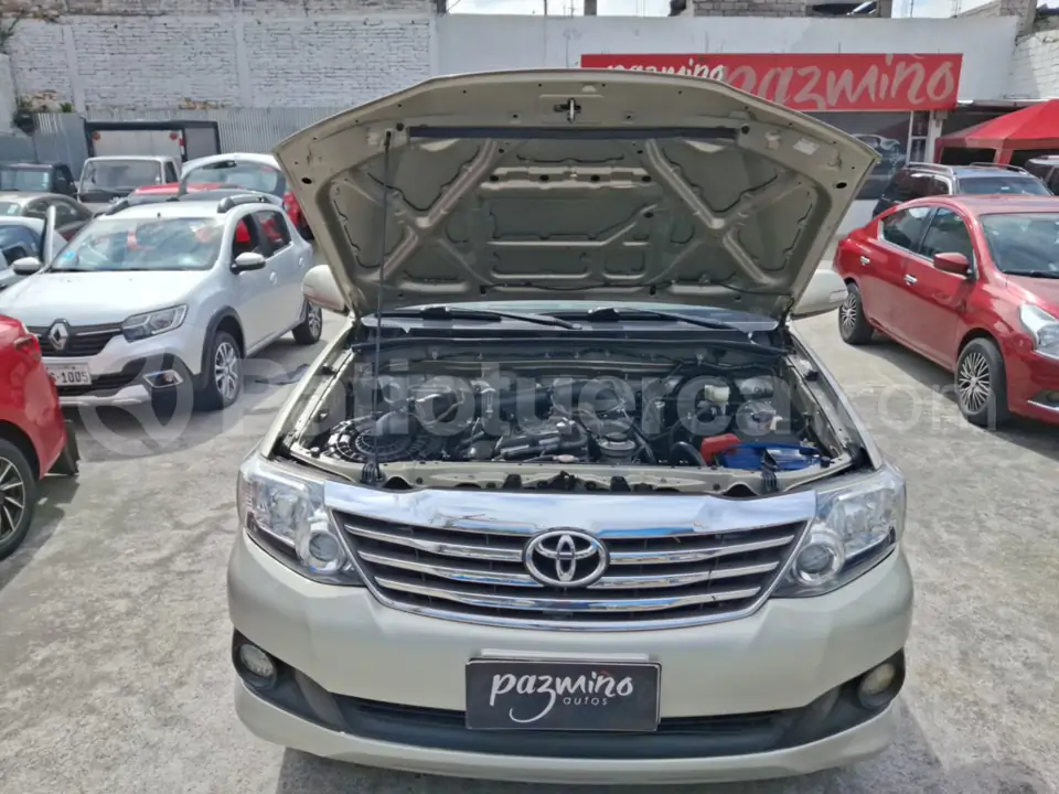 Foto 7 de Toyota Fortuner
