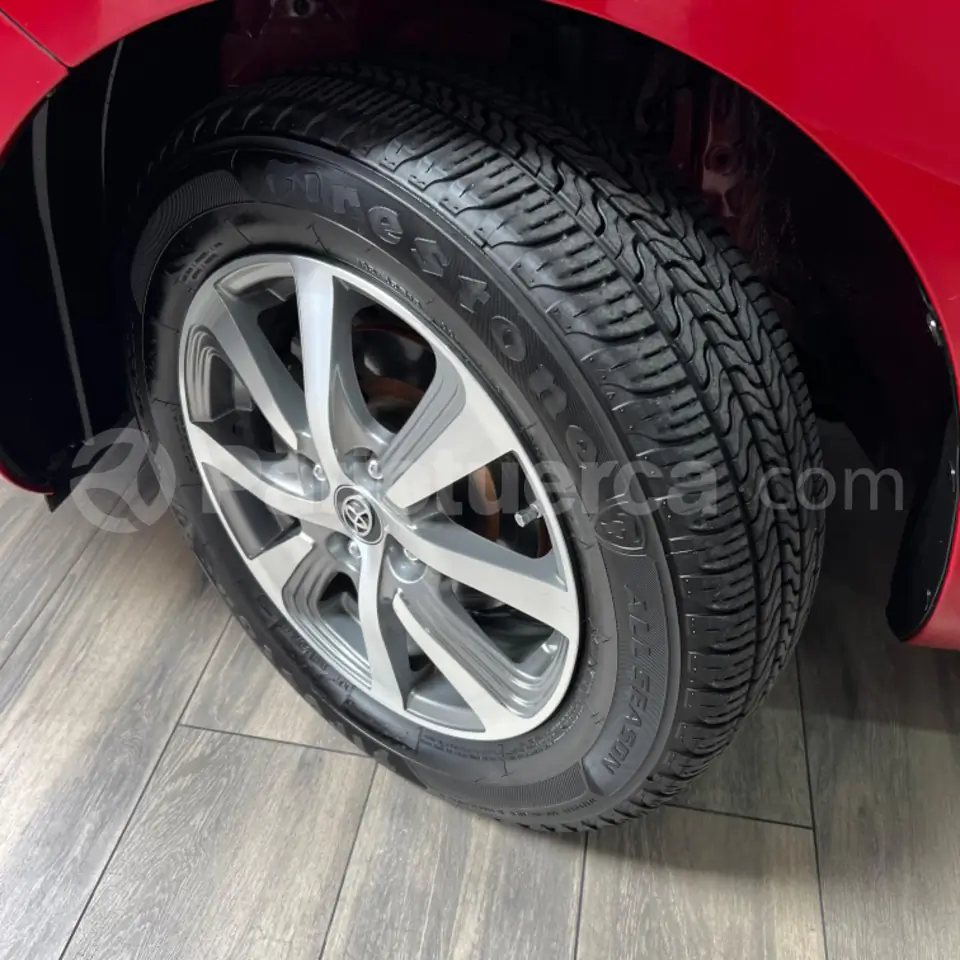 Foto 4 de Toyota Yaris HB