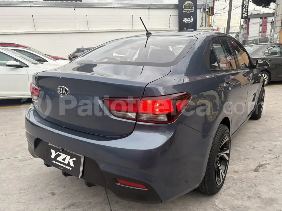 Foto 9 de Kia Rio LX AC