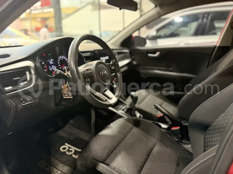 Foto 10 de Kia RIO LX