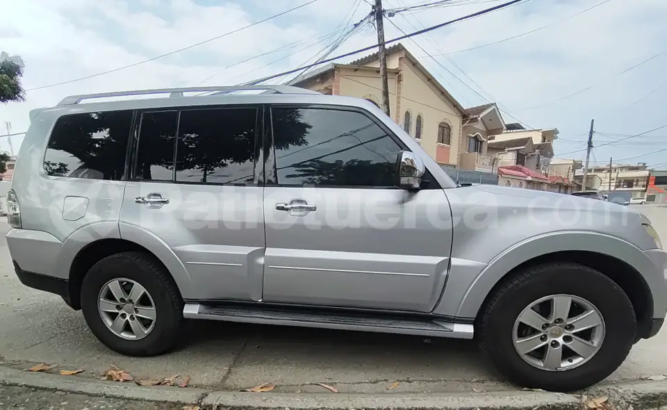 Foto 3 de Mitsubishi Montero GLS