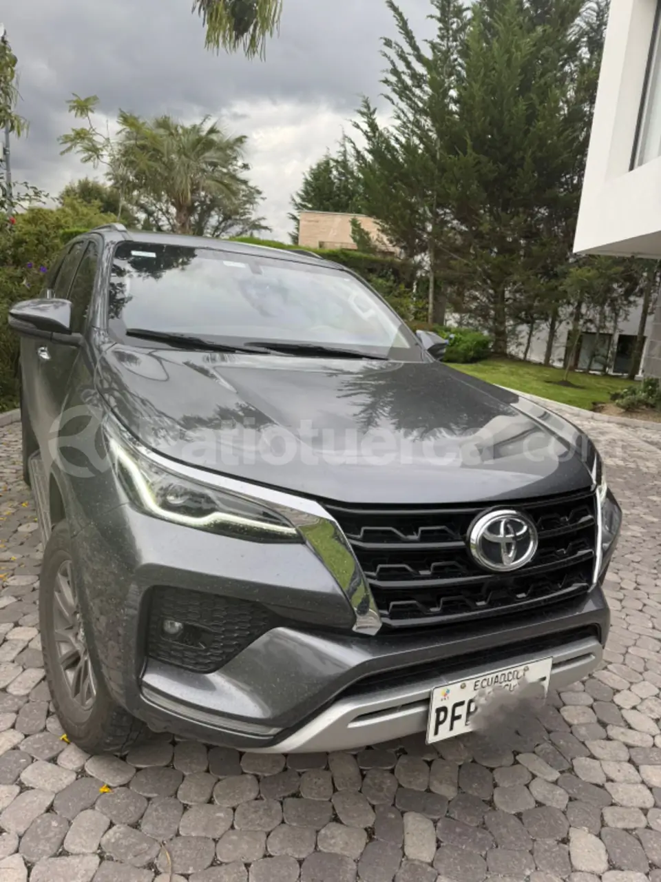 Foto 3 de Toyota Fortuner 4.0