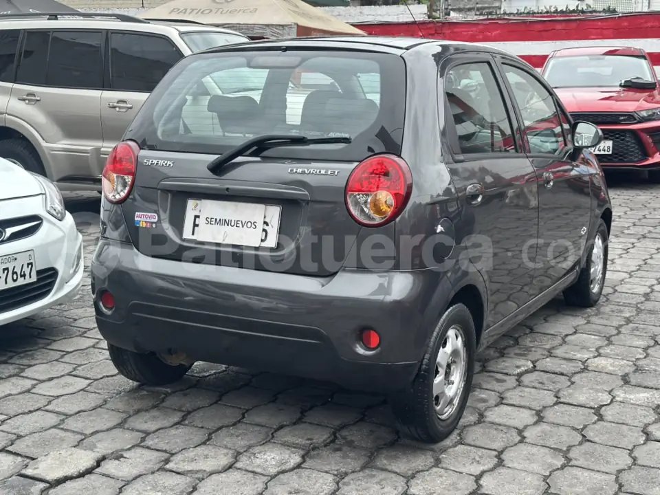 Foto 3 de Chevrolet spark Life LT
