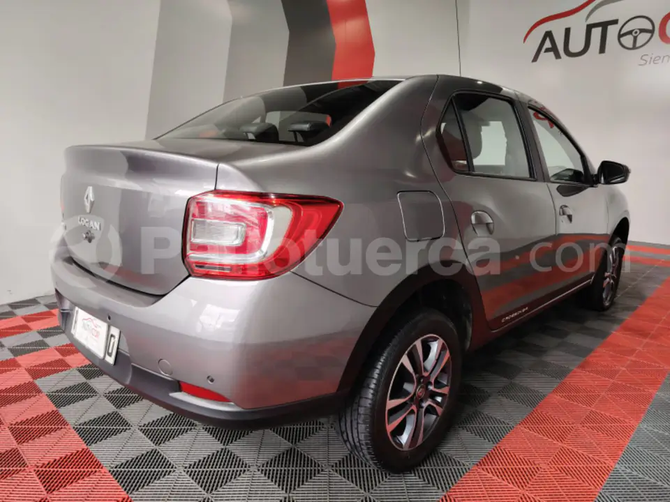 Foto 6 de Renault LOGAN CROSS INTENS