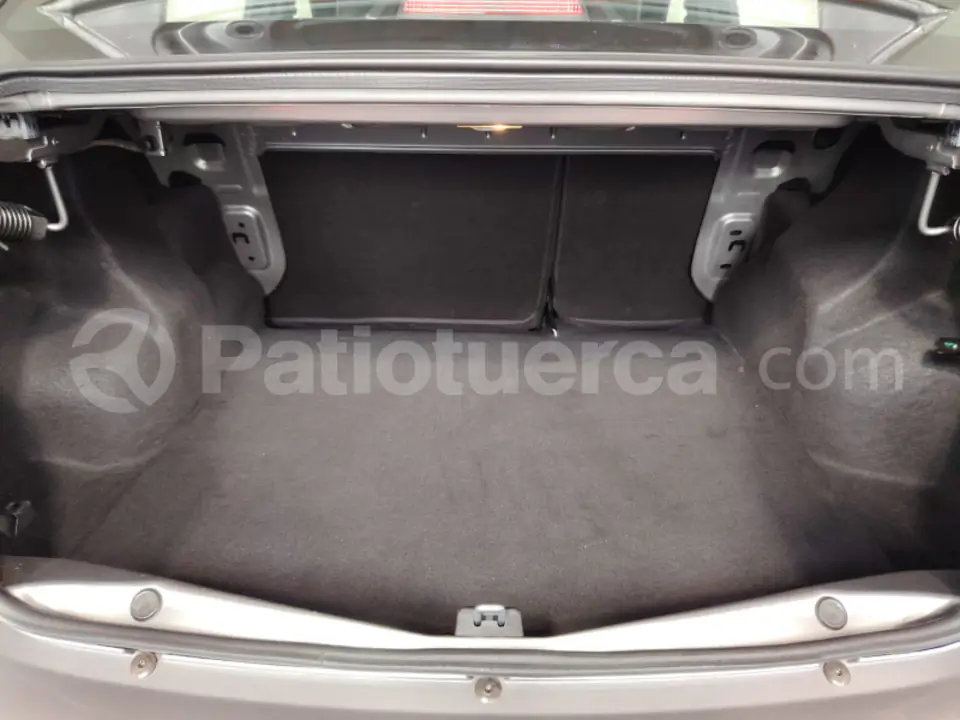 Foto 14 de Renault LOGAN CROSS INTENS