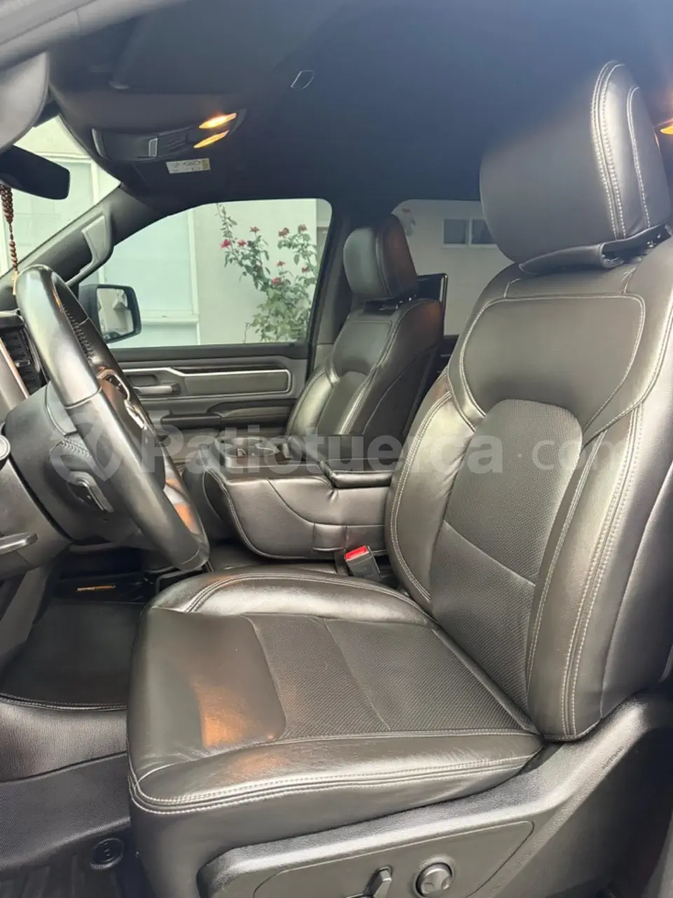 Foto 2 de Dodge RAM 1500