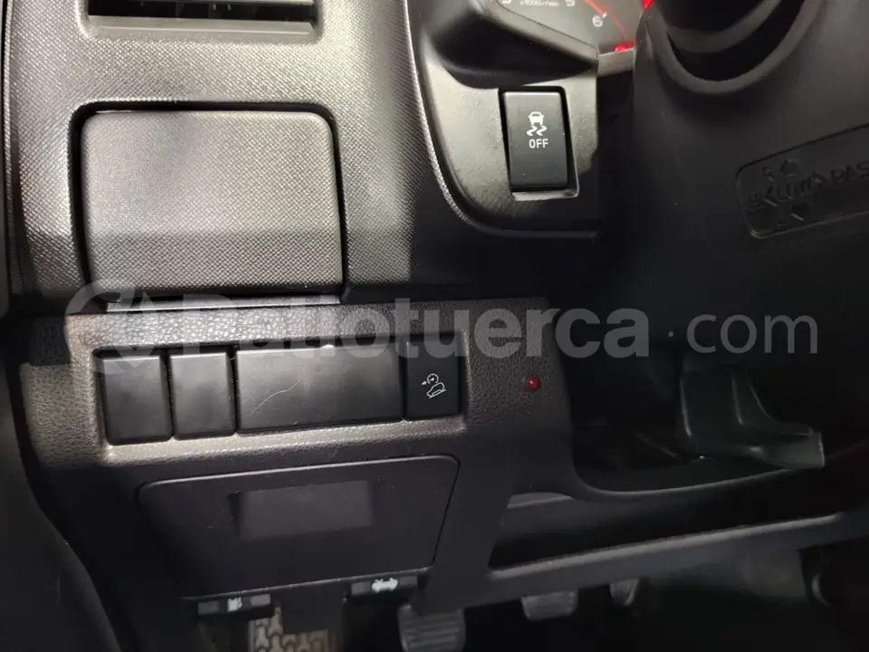 Foto 12 de Chevrolet DMAX CRDI FULL