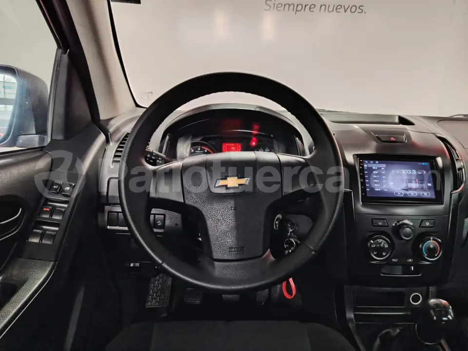 Foto 22 de Chevrolet D-MAX CRDI 2.5 CD 4X2 TM DIESEL