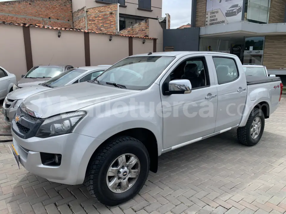 Foto 2 de Chevrolet D-MAX CRDI AC 3.0 CD 4X4 TM DIESEL