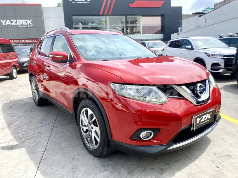 Foto 2 de Nissan xtrail  Advance