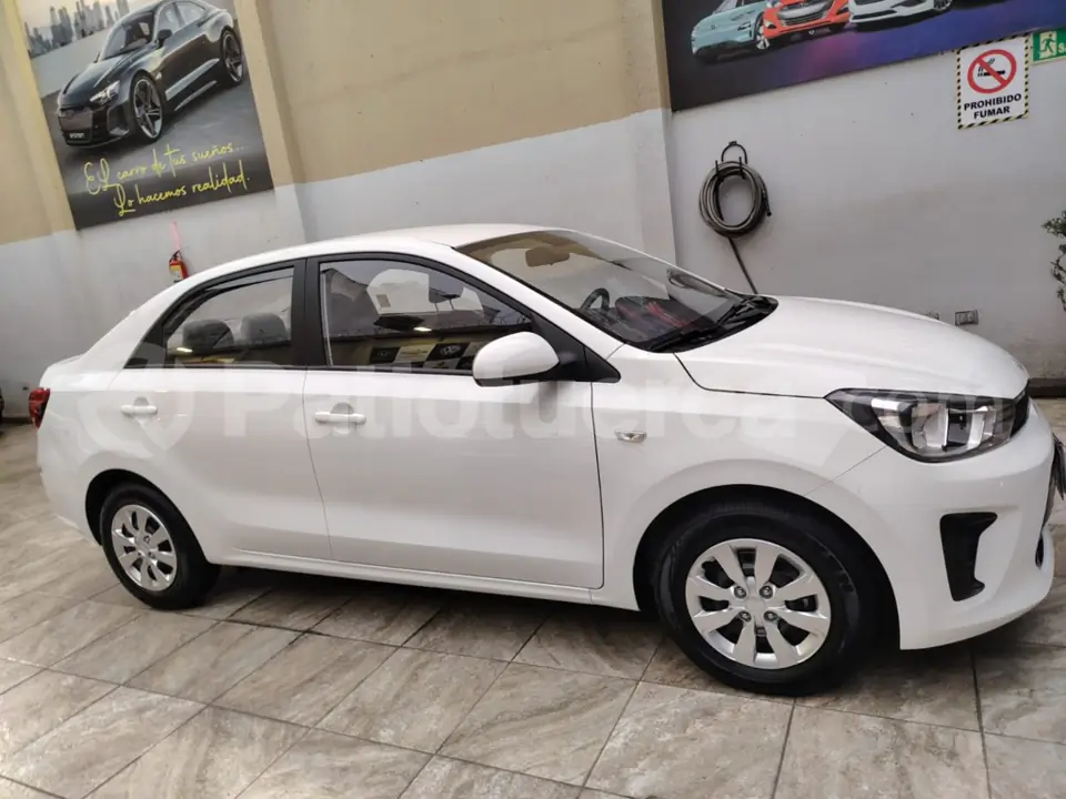 Foto 1 de Kia Soluto LX