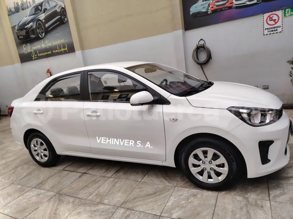 Foto 5 de Kia Soluto LX