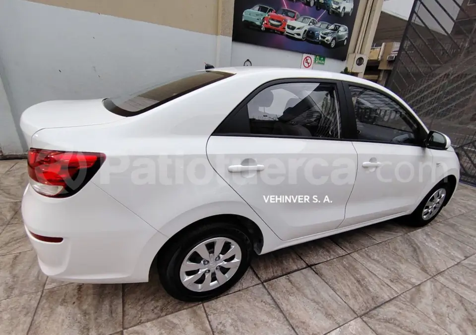 Foto 6 de Kia Soluto LX