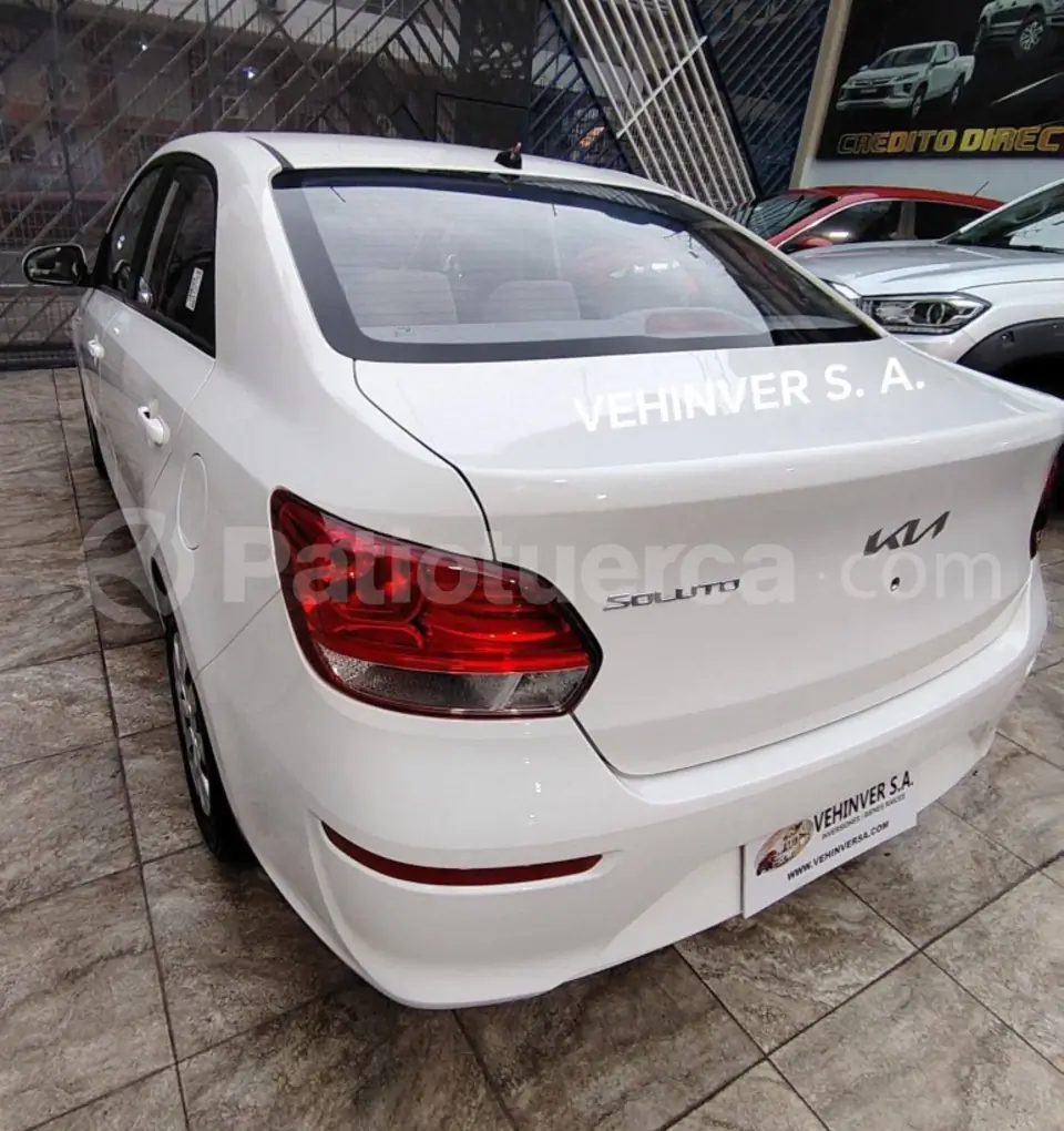Foto 9 de Kia Soluto LX