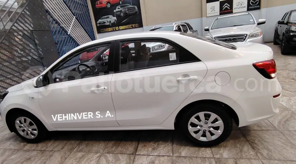 Foto 11 de Kia Soluto LX