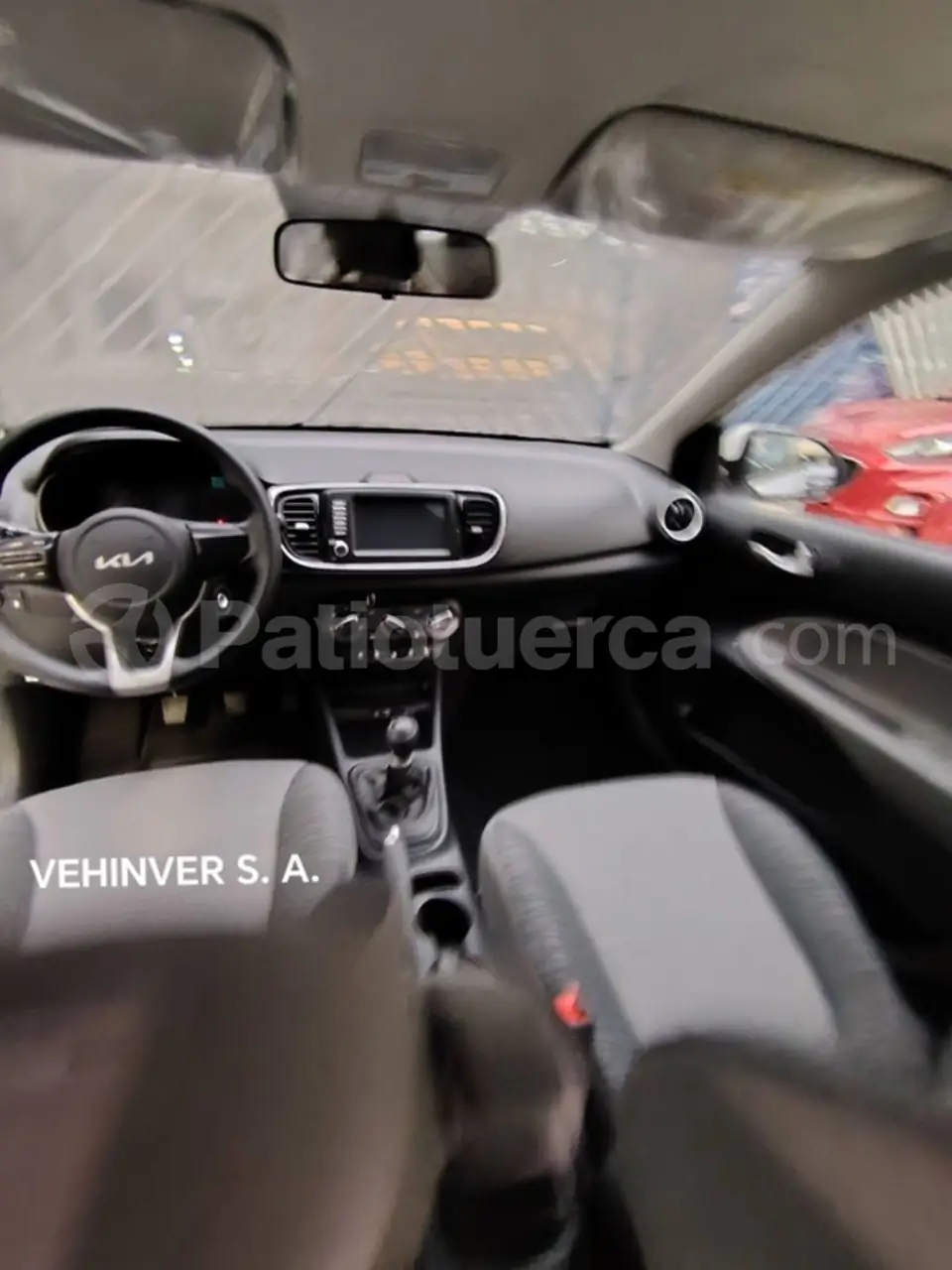 Foto 15 de Kia Soluto LX