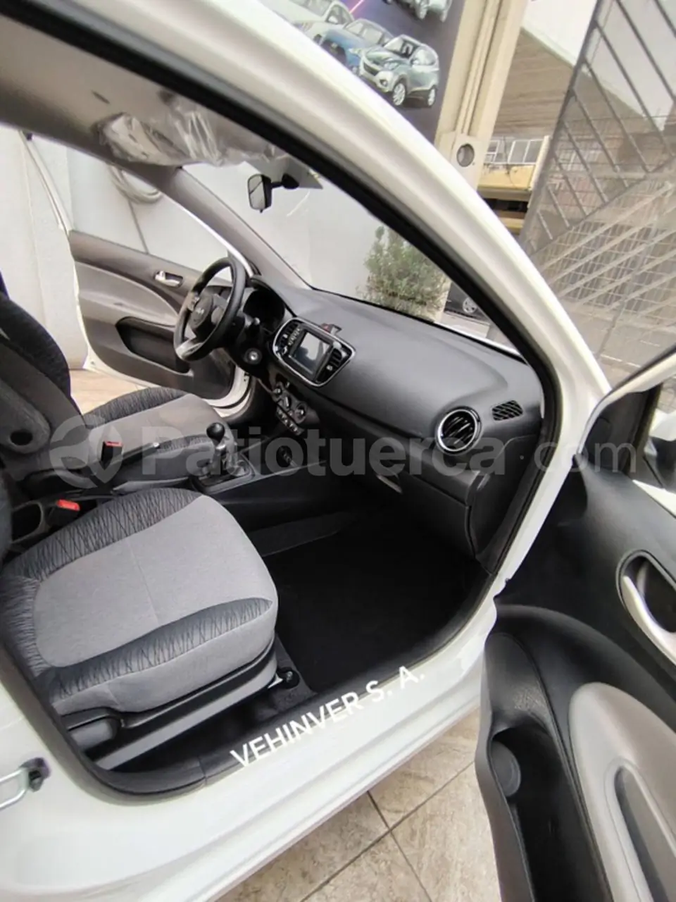 Foto 18 de Kia Soluto LX