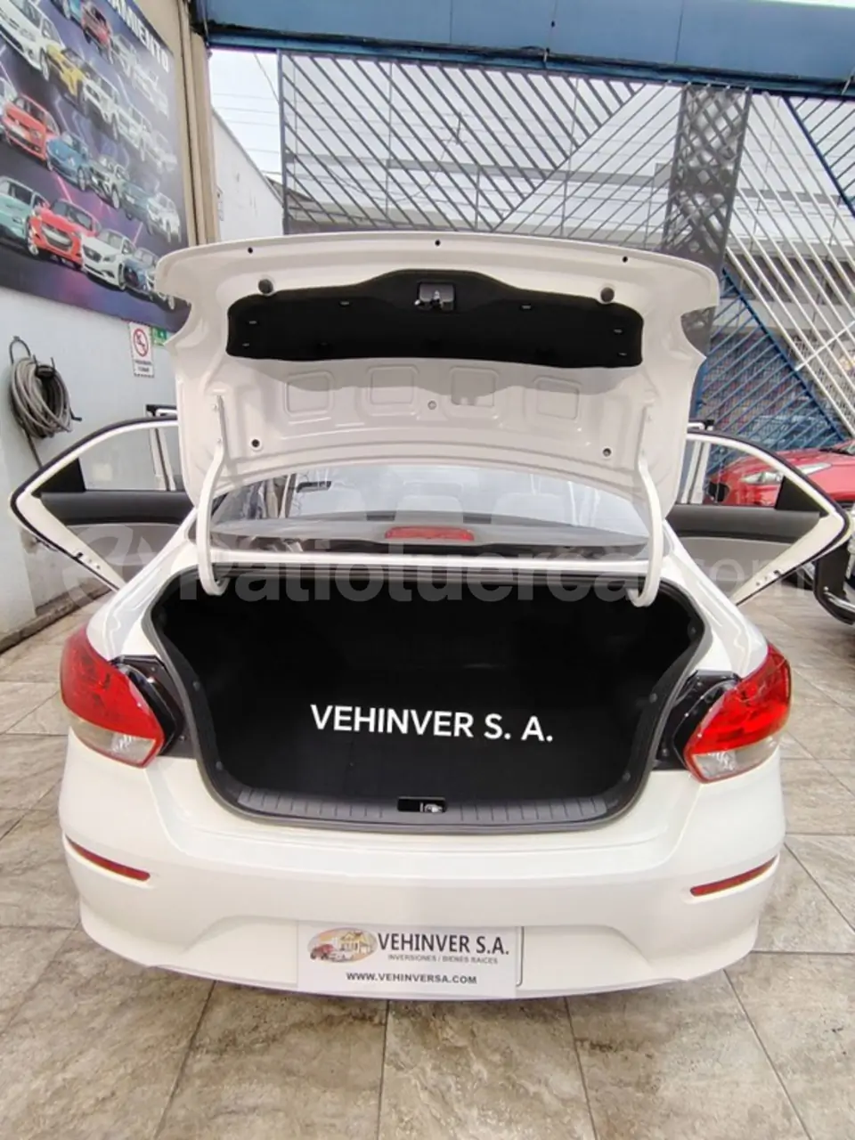 Foto 20 de Kia Soluto LX