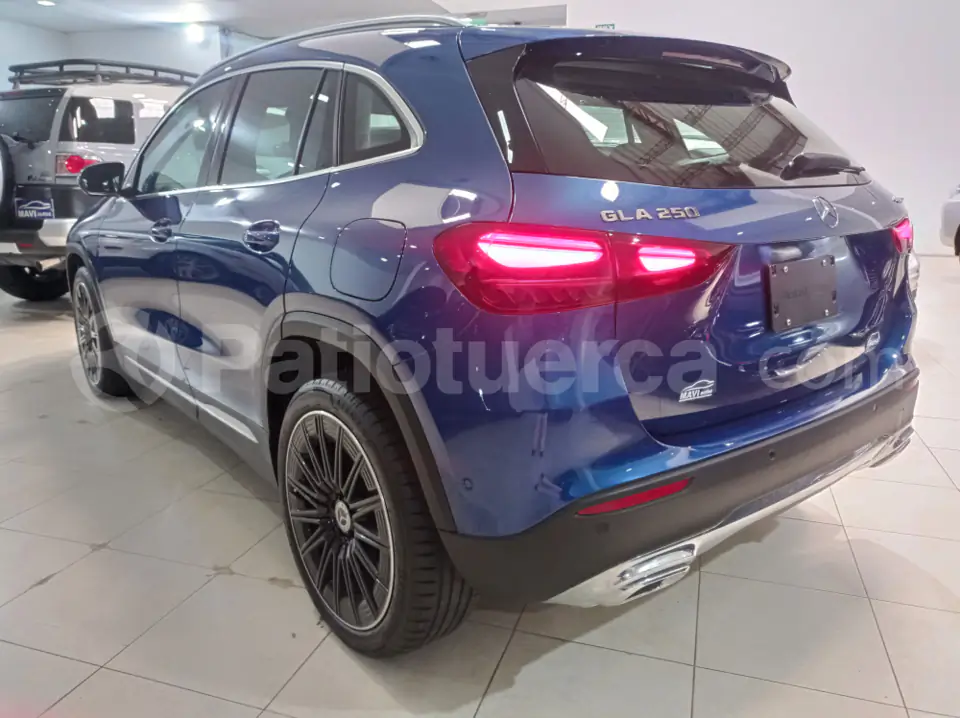 Foto 13 de Mercedes Benz GLA 250 4 MATIC