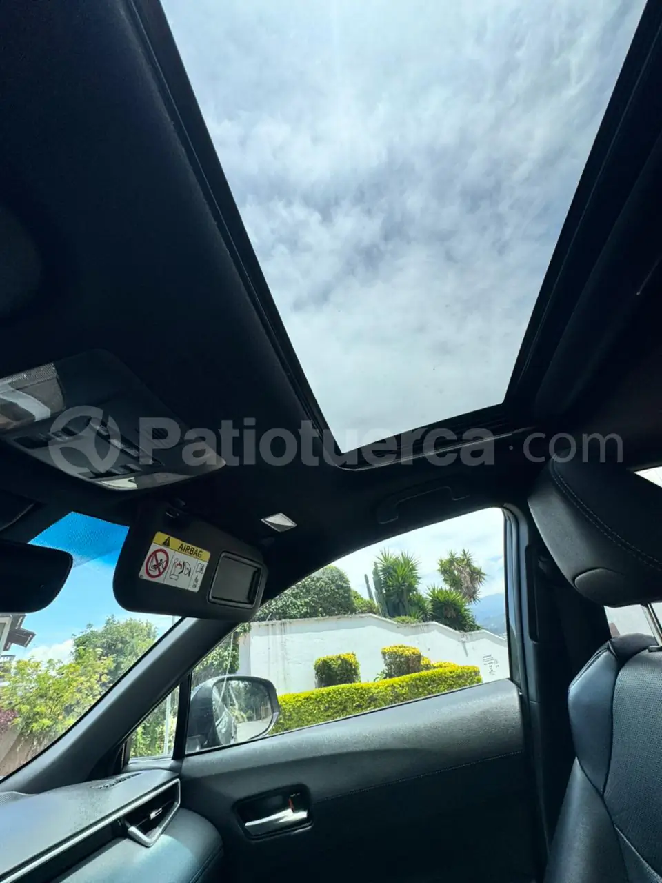 Foto 13 de Toyota COROLLA CROSS