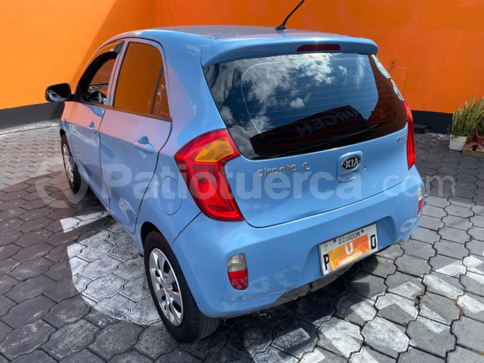 Foto 7 de Kia PICANTO LX