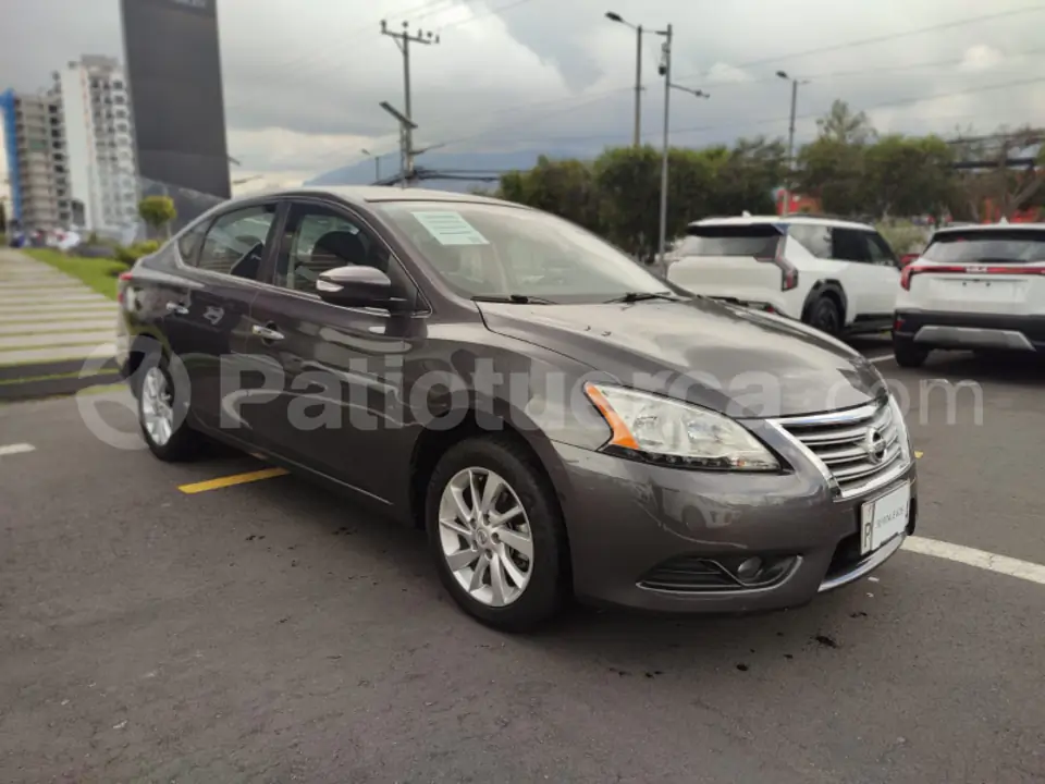 Foto 3 de Nissan Sentra Advance CVT