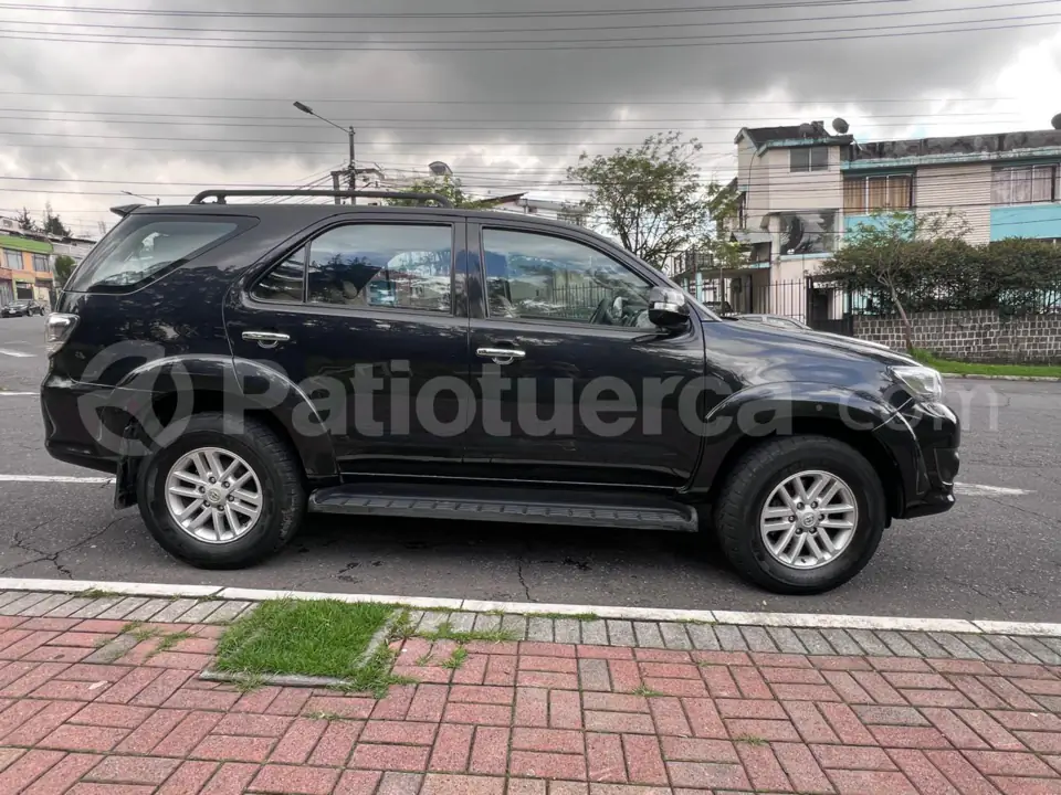 Foto 3 de Toyota Fortuner