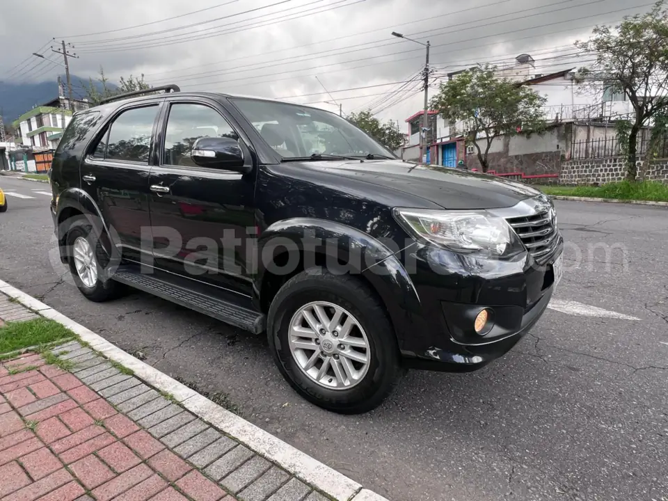 Foto 1 de Toyota Fortuner