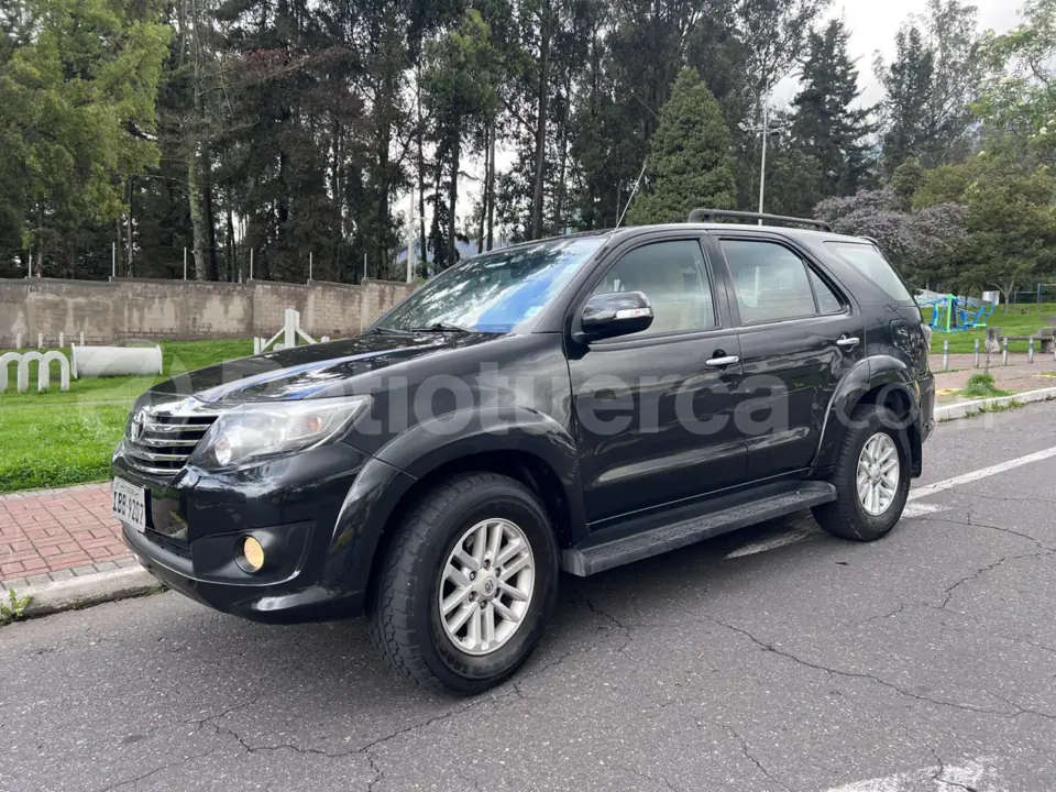 Foto 2 de Toyota Fortuner