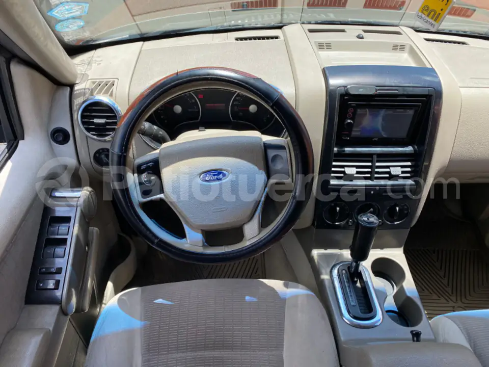 Foto 4 de Ford Explorer XLT