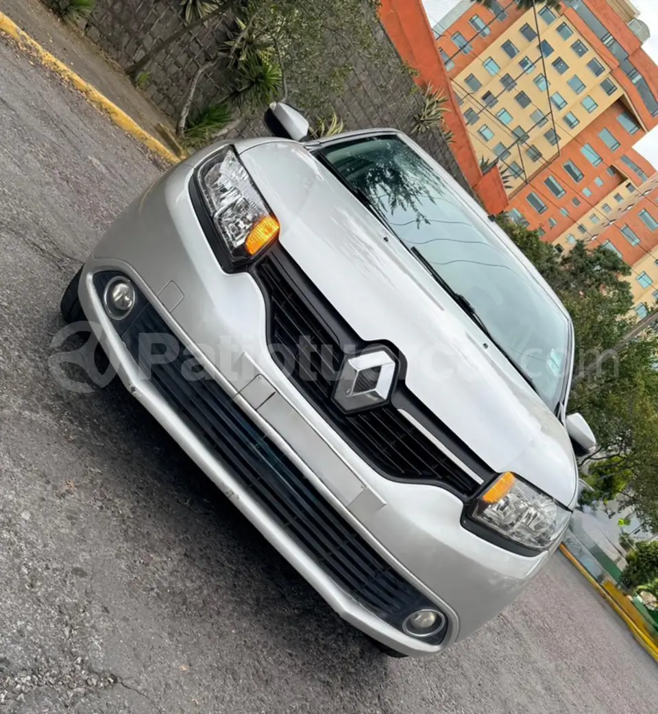 Foto 6 de Renault Logan Dynamique
