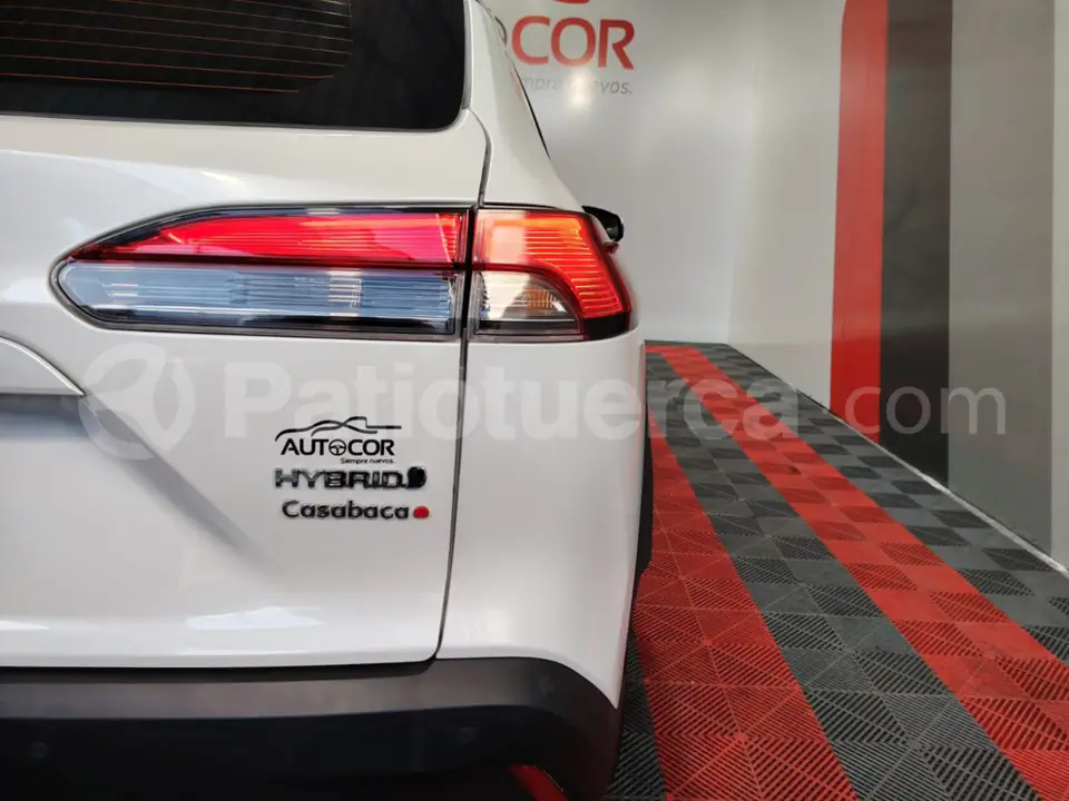 Foto 5 de Toyota Corolla Cross High