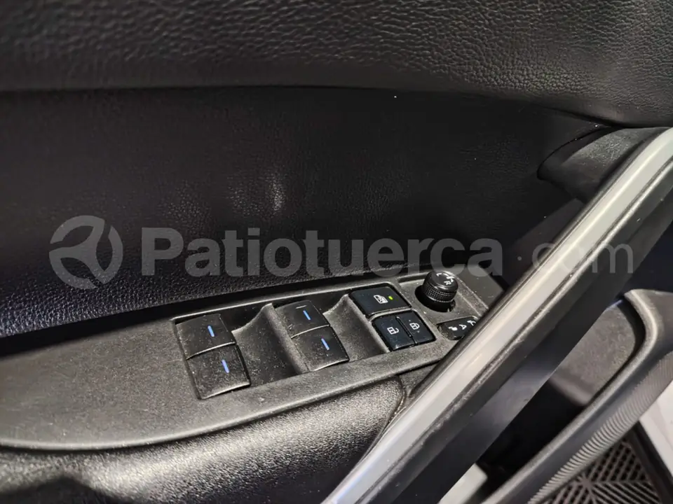 Foto 11 de Toyota Corolla Cross High
