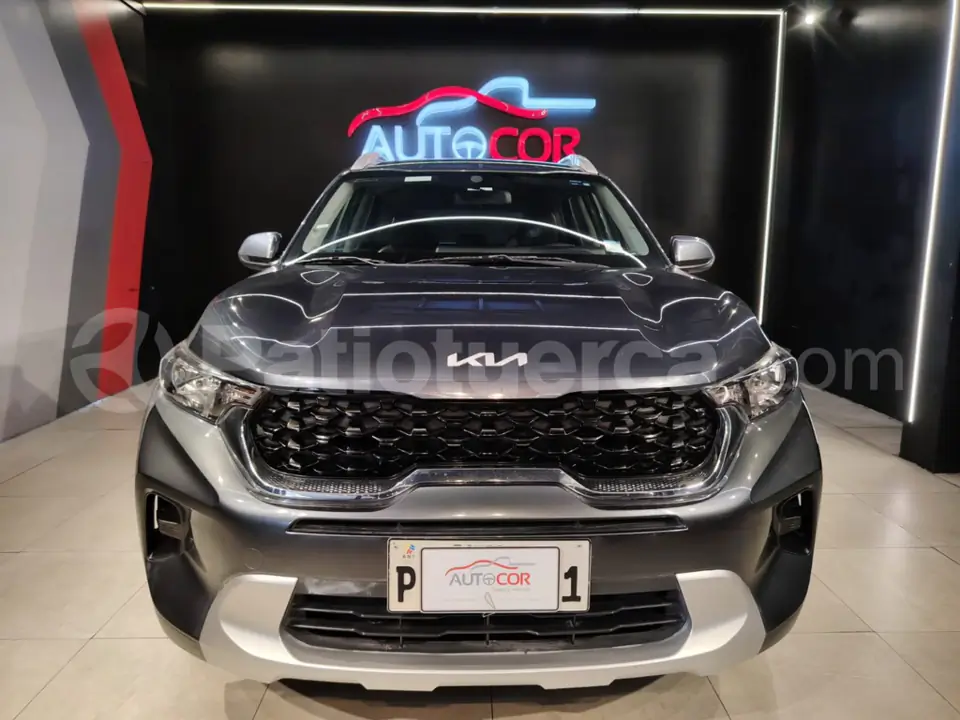 Foto 2 de Kia Sonet AC