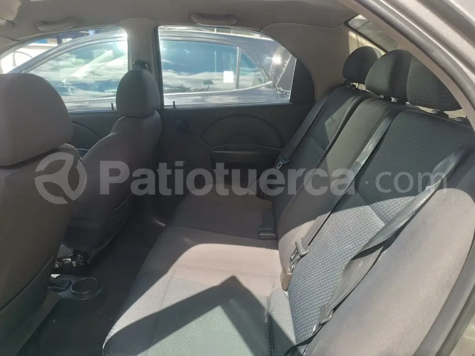 Foto 7 de Chevrolet Aveo Family