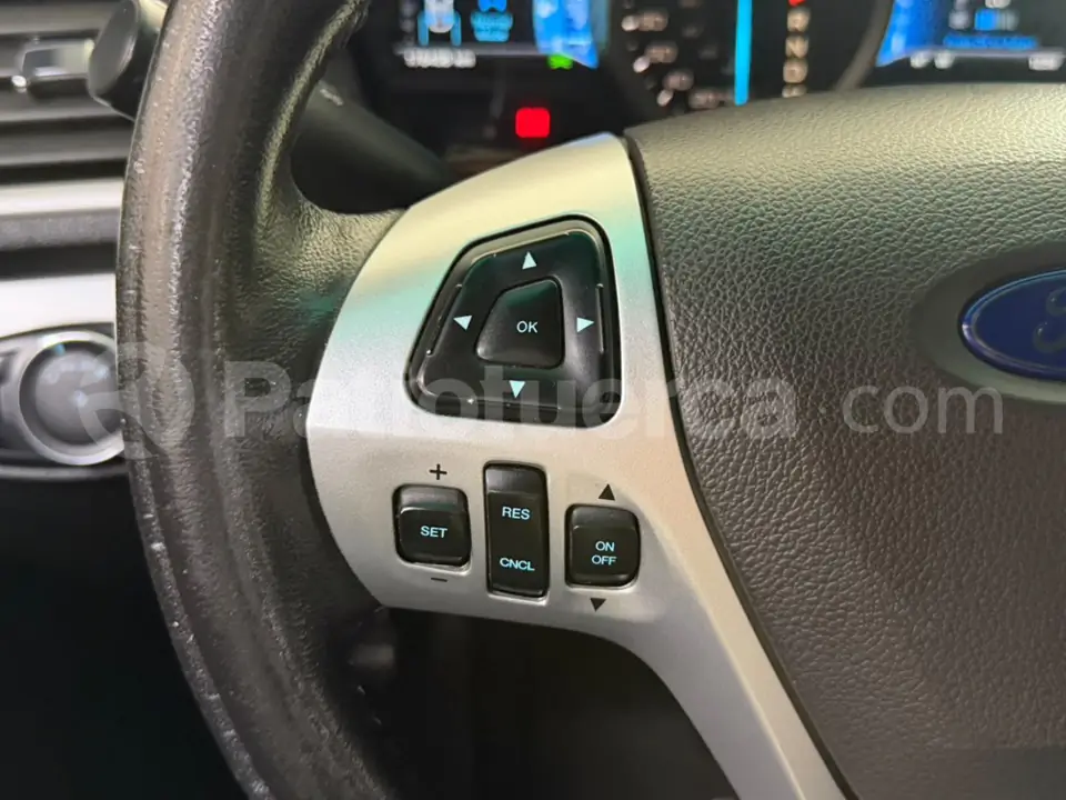 Foto 21 de Ford Explorer XLT