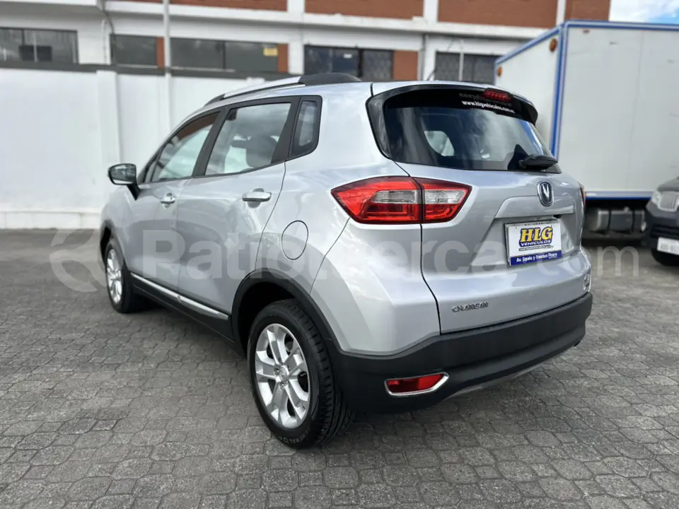 Foto 4 de Changan CS 15
