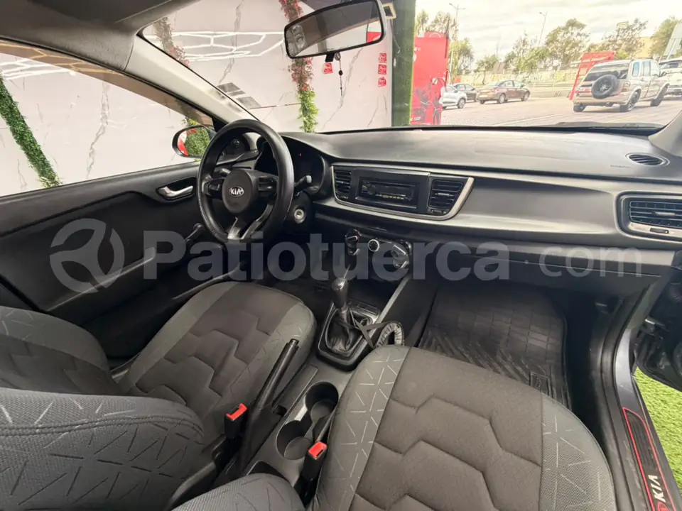 Foto 7 de Kia RIO LX