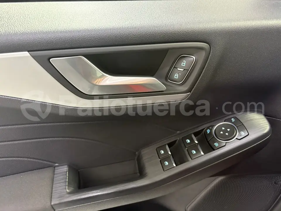 Foto 11 de Ford Escape Trend