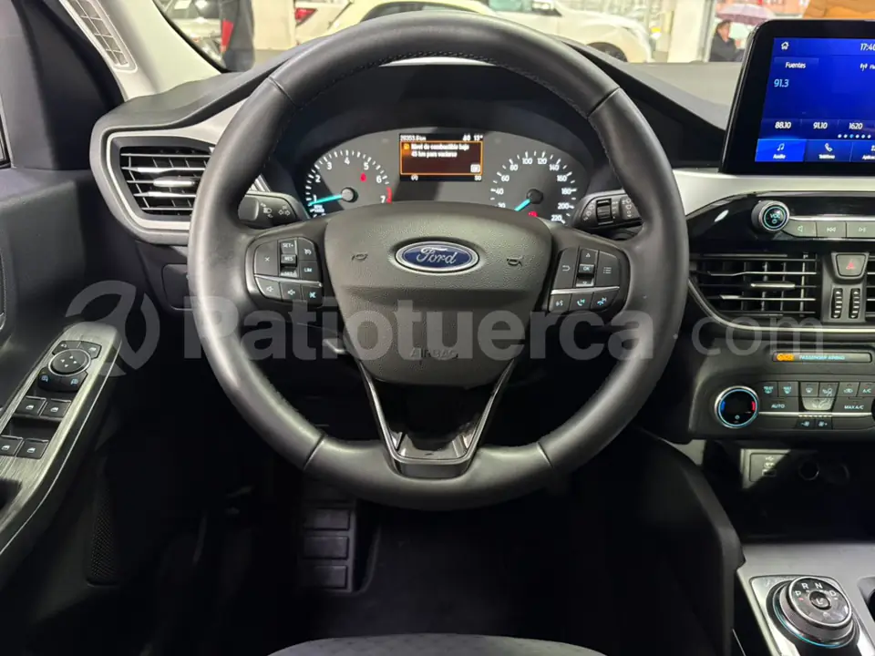 Foto 17 de Ford Escape Trend