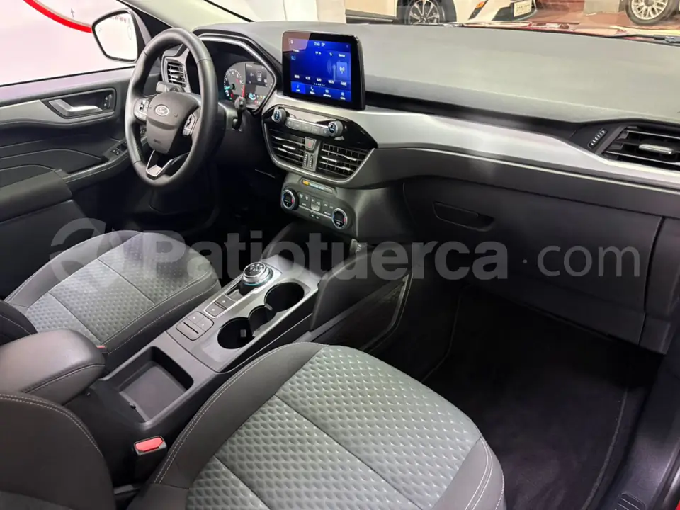 Foto 15 de Ford Escape Trend