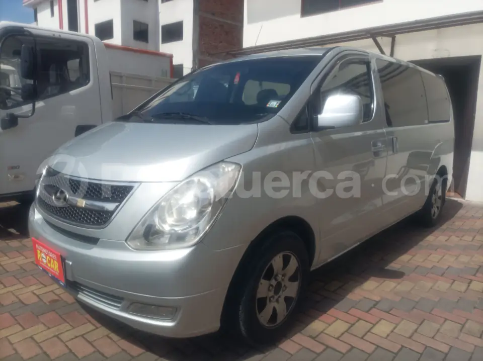 Foto 1 de Hyundai H1 12 pasajeros