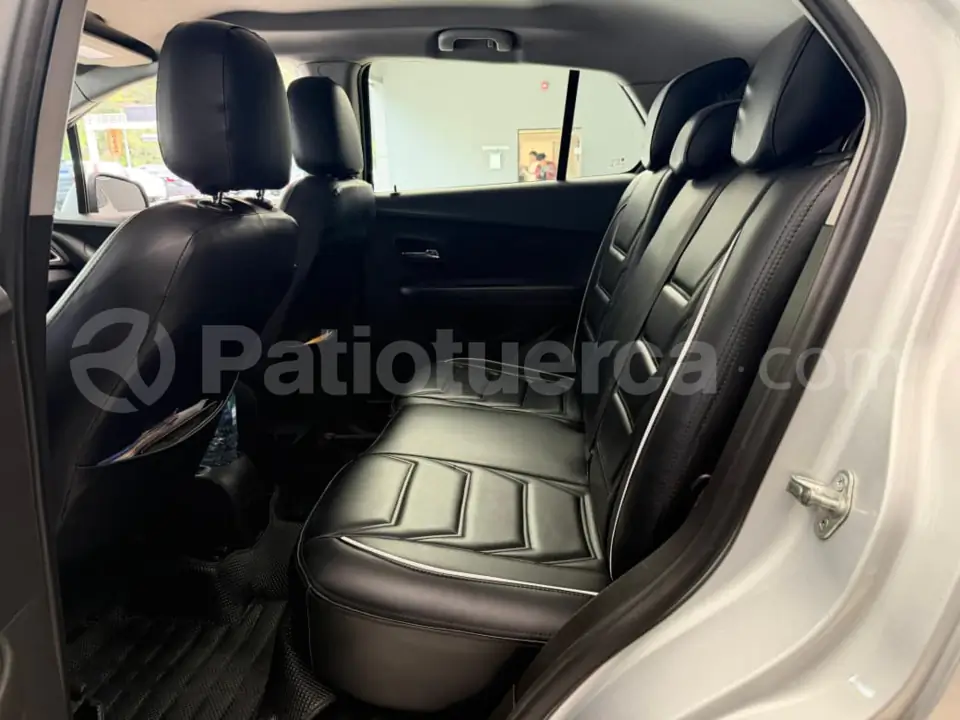 Foto 9 de Chevrolet Tracker LS