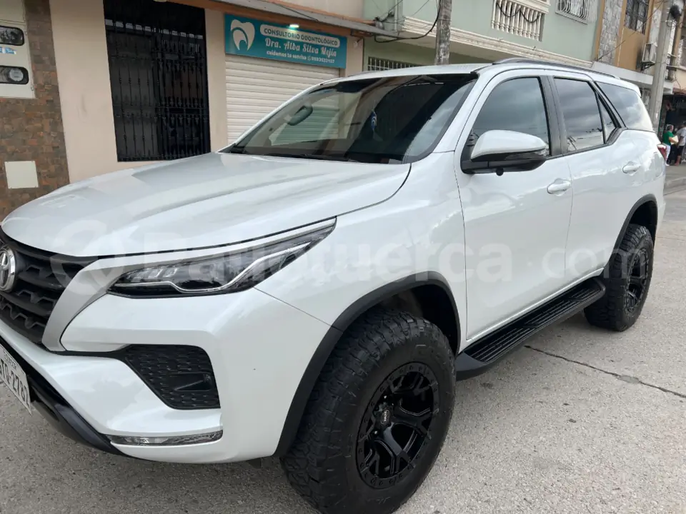 Foto 9 de Toyota Fortuner 2.7