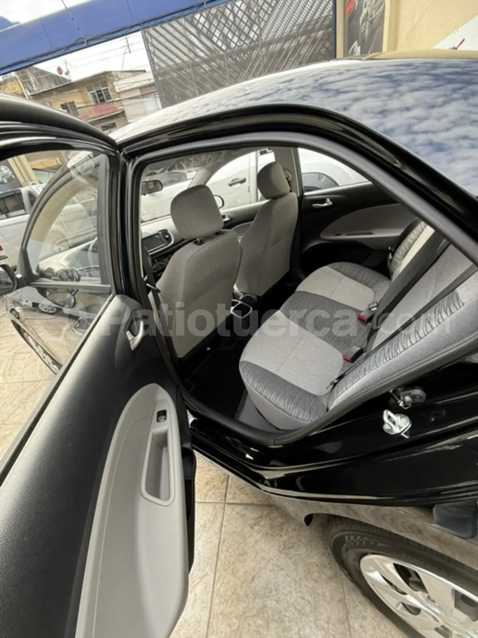 Foto 9 de Kia Soluto LX