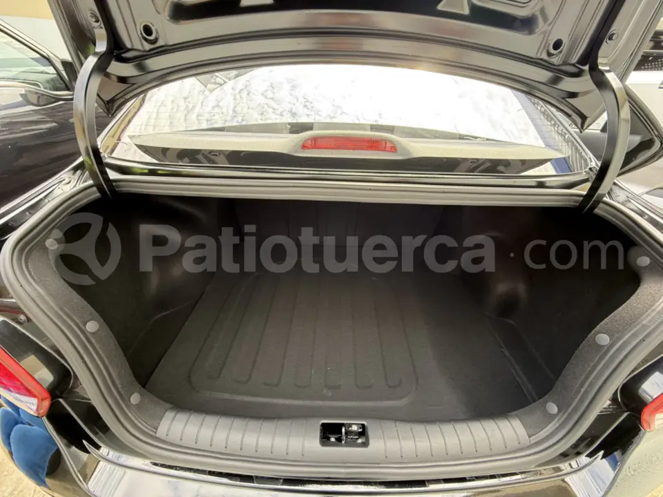 Foto 14 de Kia Soluto LX