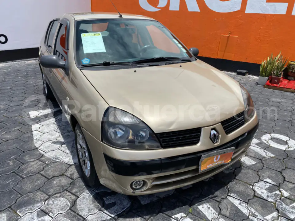 Foto 2 de Renault Symbol